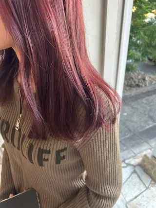 ミディアム カラー 金森 有希のヘアスタイル