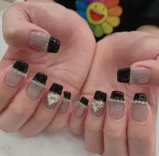 ネイル 🦋 MiKi 🦋 ネイルサロンのネイルデザイン