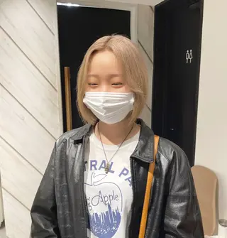 ショート カラー fuka/梅田/ ミルクティーベージュのヘアスタイル