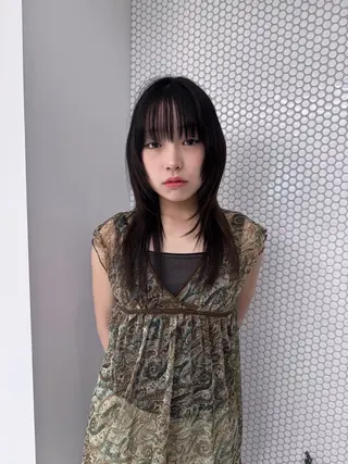 セミロング 村田 灯のヘアスタイル