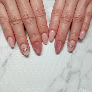 ネイル Lily Roseスタッフ一同のマツエク・マツパデザイン