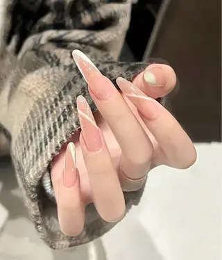 ネイル 石井 百合のネイルデザイン