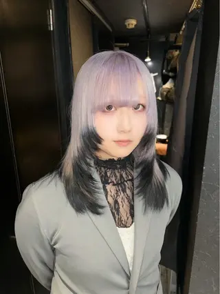 ロング カラー ももか bAteAuのヘアスタイル