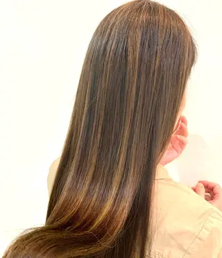 ロング カラー 【髪質改善特化】 艶髪/透明感カラーのヘアスタイル