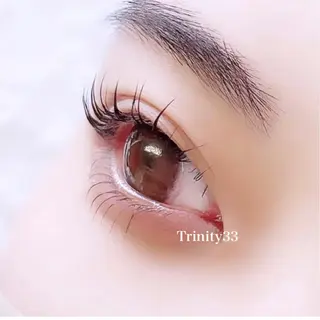 マツエク・マツパ Trinity33  京都駅前店所属・Trinity33 MAKIのマツエク・マツパデザイン