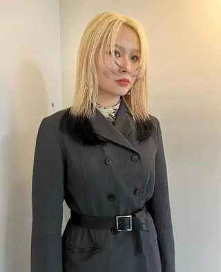 セミロング カラー 韓国/レイヤー/ 透明感🩶ひかる🩶のヘアスタイル