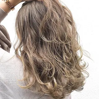 ロング カラー flocci🌙 フロクシのヘアスタイル