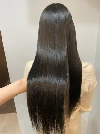 カラー 谷川 李奈のヘアスタイル