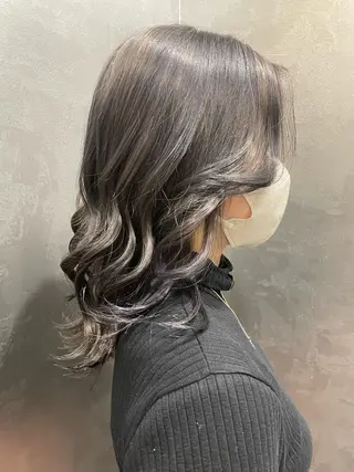 カラー inity　杉本 美羽のヘアスタイル