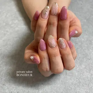 ネイル BONHEUR Annaのネイルデザイン