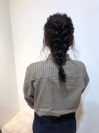 セミロング ヘアアレンジ MIOベージュカラー 柔らかいカラーのヘアスタイル