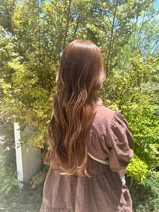 ロング 山本 知佳のヘアスタイル