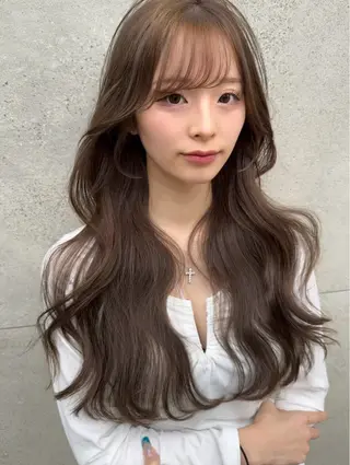 ロング ❤️ブリーチなし💚 ダブルカラー平野実花のヘアスタイル