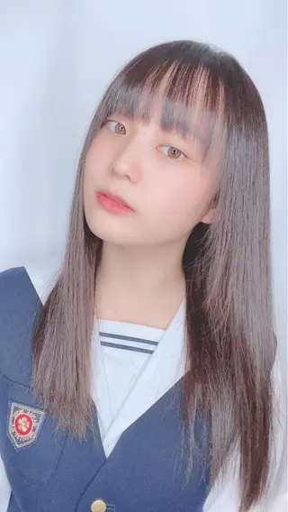 セミロング Gaudi / ガウディのヘアスタイル