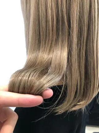 ミディアム GO TODAY SHAiRE SALON原宿Stella店所属・GO TODAY シェアサロンのヘアスタイル