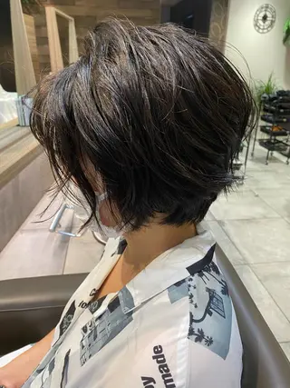 ショート カラー 川越 輝梨奈のヘアスタイル