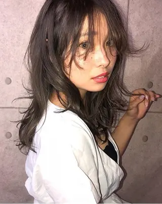 セミロング カラー パーマ アートディレクター のぐちのヘアスタイル