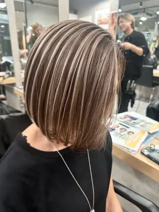 ショート カラー りょうへい/ 全頭ブリーチ/渋谷のヘアスタイル