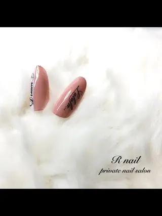 ネイル R nailのネイルデザイン