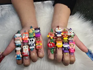 ネイル Lily Eye&Nailのネイルデザイン