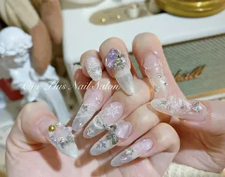 ネイル One Plus キキのネイルデザイン