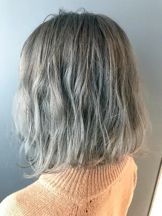 ショート カラー BOX mico.のヘアスタイル