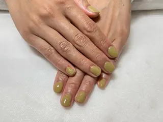 ショート ネイル De-soin所属・野澤 恵のネイルデザイン