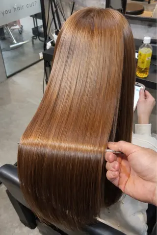 ロング ♦️髪質改善美髪矯正 💍谷口克也♦️のヘアスタイル