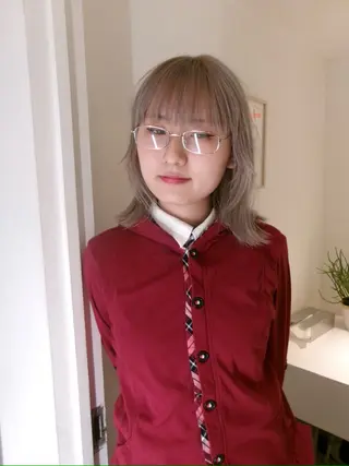 カラー VISION   aoyama所属・かがやしづ ⭐️ハイトーンのヘアスタイル