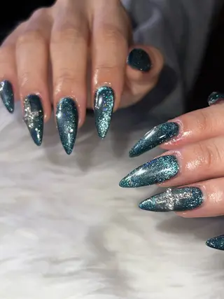 ネイル Lilinail所属・Lili. nail🪽Maoのネイルデザイン