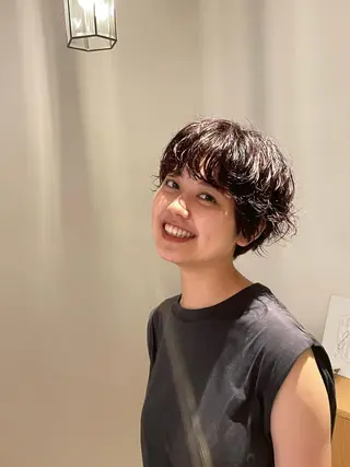 ショート パーマ 🤍透明感カラー/ レイヤー/SUのヘアスタイル