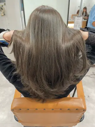 ロング カラー 細野 菜月のヘアスタイル