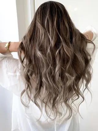 ロング カラー ヘアアレンジ 【公式】amble luxe池袋東口🩷のヘアスタイル