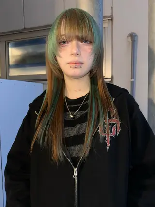 ロング 中野 莉子のヘアスタイル