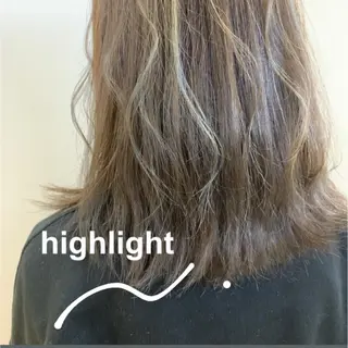 ミディアム カラー yuka .のヘアスタイル