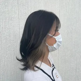 カラー Miki .のヘアスタイル