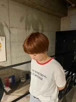 ショート カラー AmiLi HONOKAのヘアスタイル