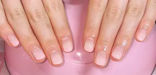 ネイル VIERU 🌈🎀💖のネイルデザイン