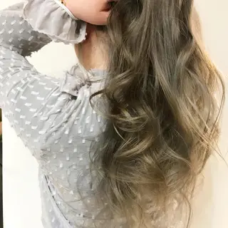 ロング カラー ✨ハイトーン✨透明感 ✨生神　優季のヘアスタイル