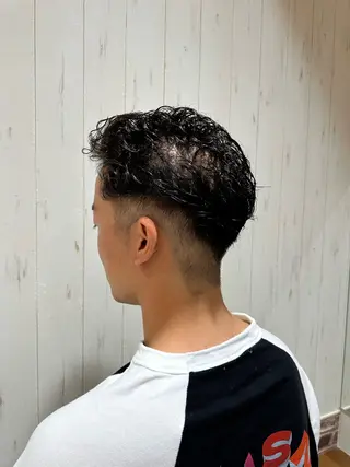 ショート パーマ メンズ 中嶋 紘夢のヘアスタイル