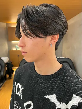 ショート メンズ センターパート /ニュアンスパーマのヘアスタイル