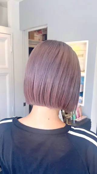 ミディアム カラー 栗林 茉那のヘアスタイル