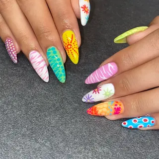 ネイル la vie  Luire所属・la vie Luire ｱｽｶのネイルデザイン