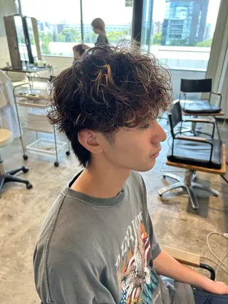 ショート パーマ メンズ become men's hair 名駅店所属・名駅/フェザーパーマ 韓国ヘア/森岡のヘアスタイル