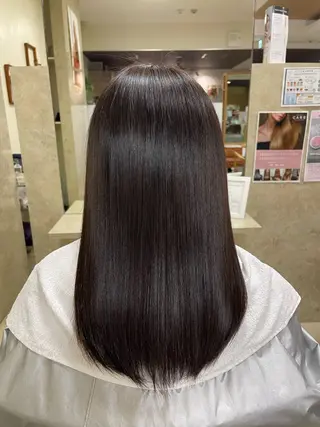 セミロング CARE SHINSAIBASHI所属・縮毛・酸性ストレート 特化のヘアスタイル