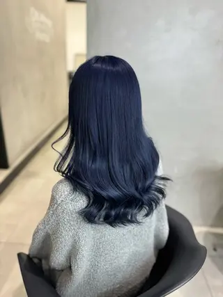 カラー 🇰🇷韓国風ハイ トーンKANA🖤のヘアスタイル