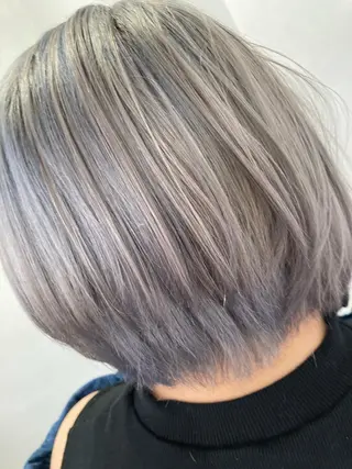 ショート カラー ブリーチ毛縮毛矯正 👑山口のヘアスタイル