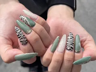 ネイル Shis_🦄shi 韓国風キラキラネイルのネイルデザイン