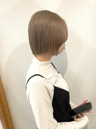 ショート カラー ヒナゴ トヨカズのヘアスタイル
