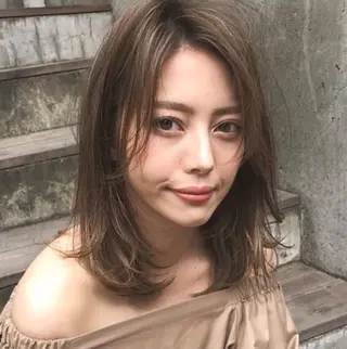 セミロング カラー ヘアアレンジ HairSignature所属・ブリーチ指名神戸 No.1美容師RENのヘアスタイル
